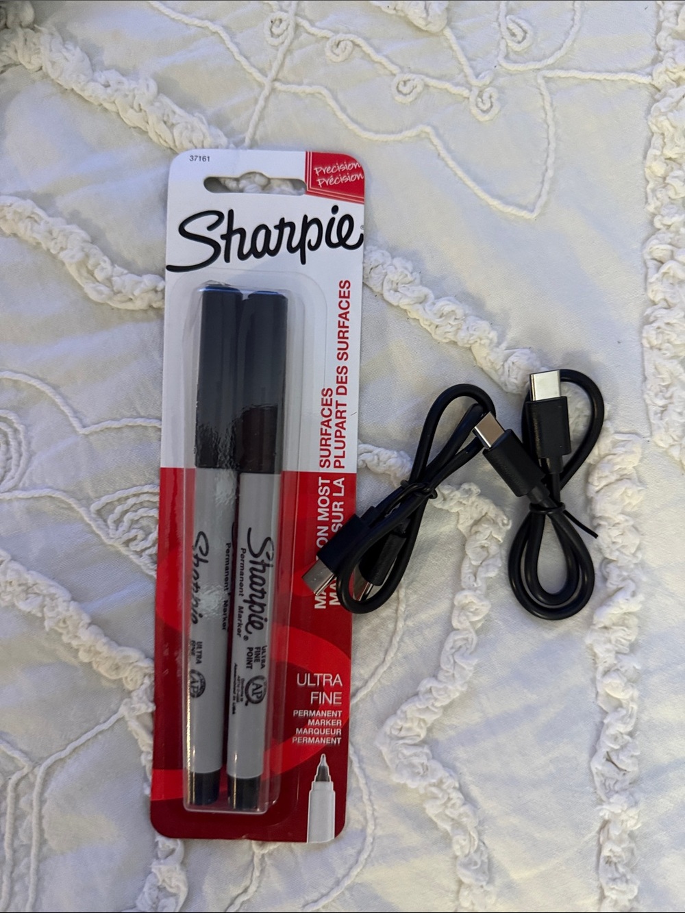 Sharpie Ultra Fine Permanent Markers - Black (2 Pack + 2 Brand New USB-C Charger